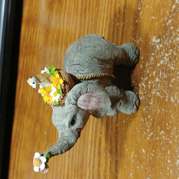Lot of 8 different elephant curios - Picture 9 of 12